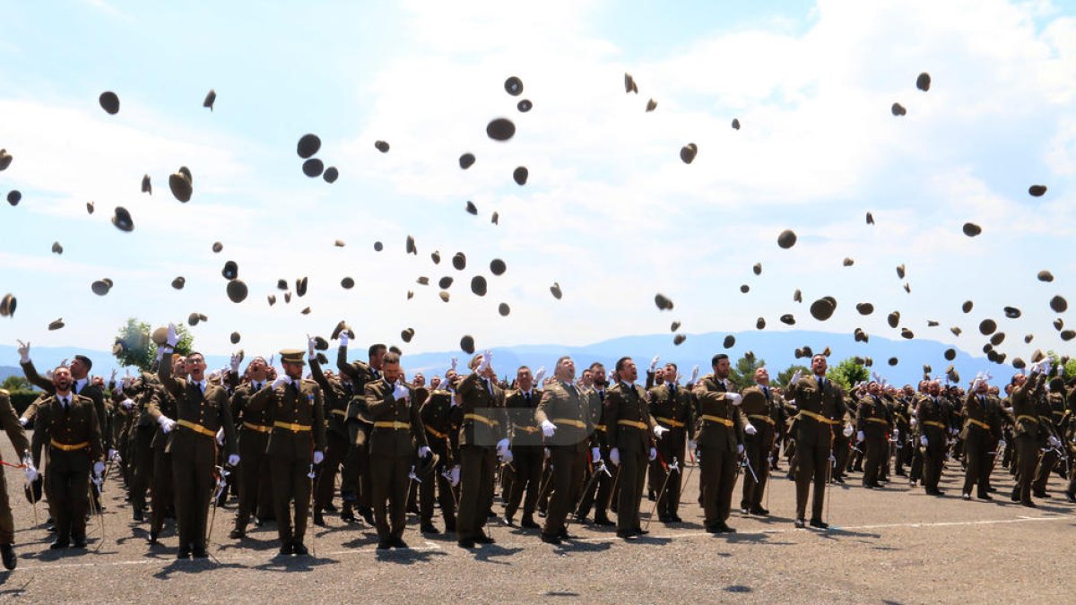 Imatges de la jura de bandera a Talarn