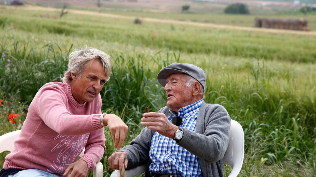 Calleja grava a Penelles pel programa 'Volando voy'