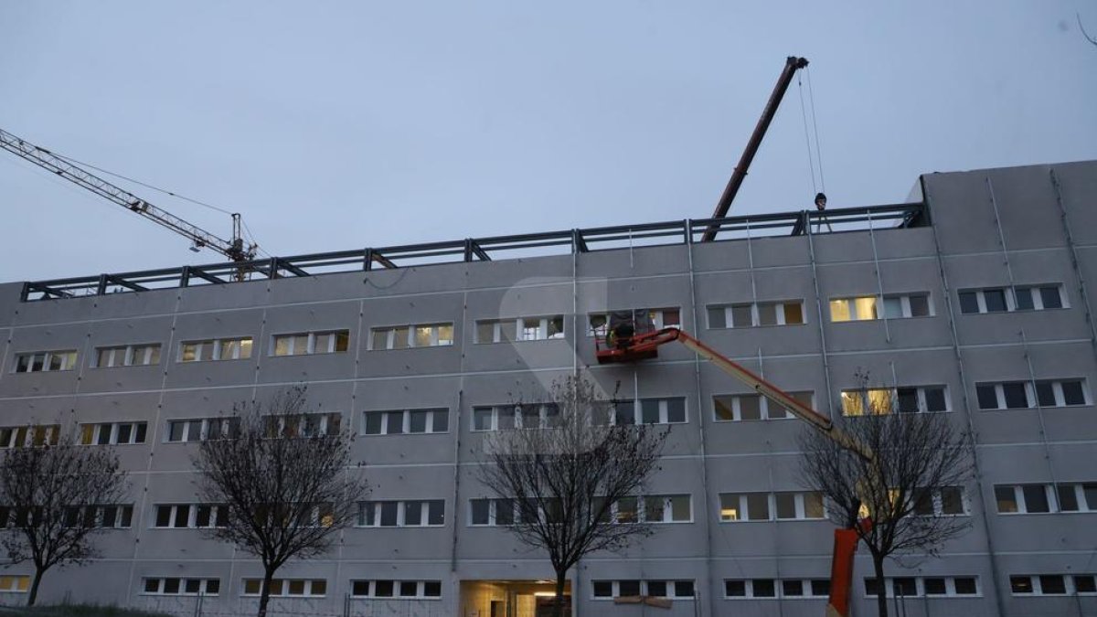 Obras del edificio anexo del hospital Arnau de Vilanova de Lleida