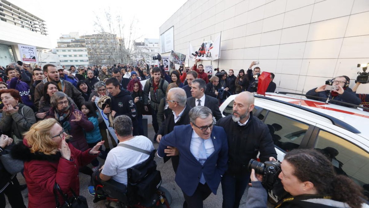 De les majories absolutes... a les esbroncades