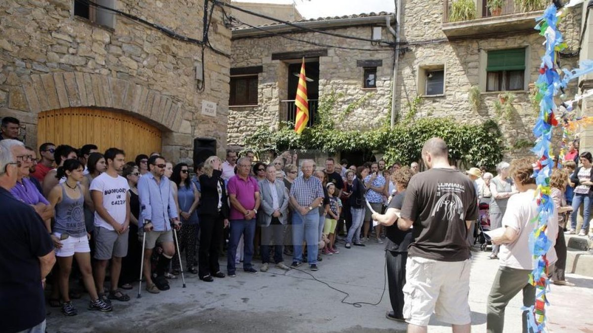 Las imágenes de los actos en recuerdo en municipios leridanos