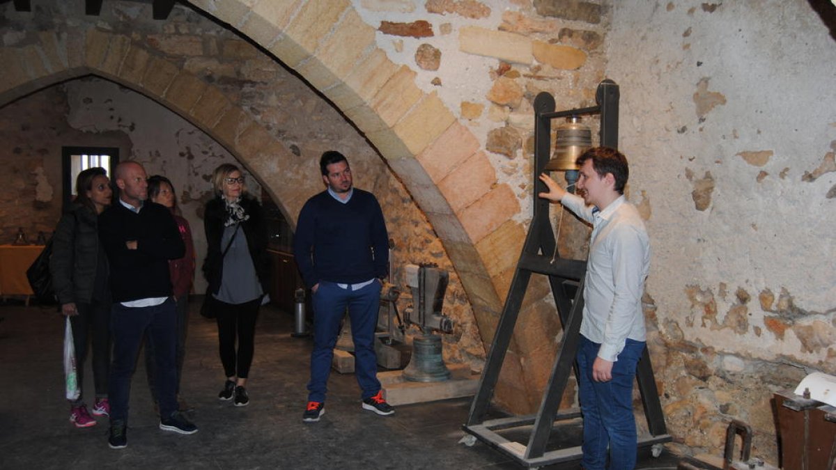 El Castell d’Os acull el Museu de la Campana de Catalunya.