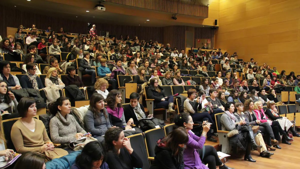 Los asistentes ayer a la jornada sobre la violencia de género en el campus de Cappont de la UdL.