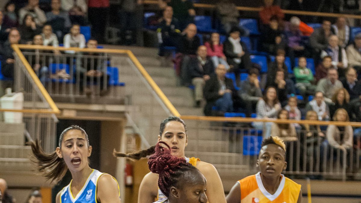 Meiya Tirera fue una de las jugadoras destacadas en el apartado anotador junto a Andrea Vilaró.