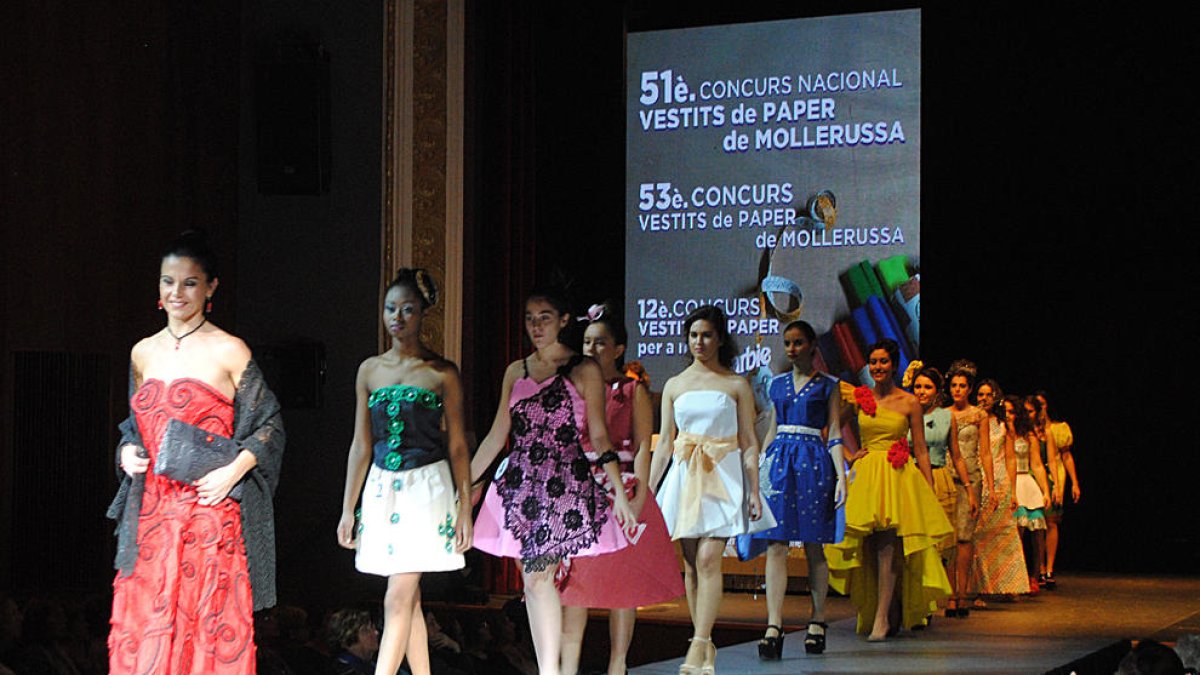 Dissenys que van participar en l’apartat de Moda Actual a la desfilada prèvia per al jurat, que es va celebrar durant la tarda d’ahir.