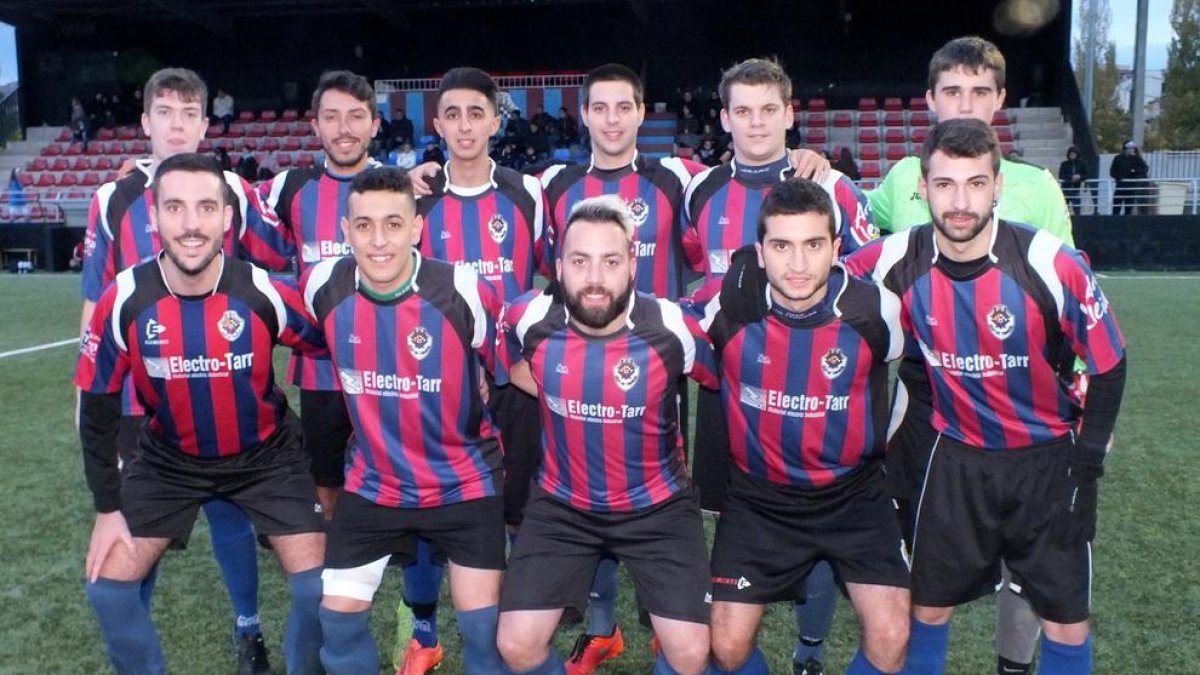 El EF Tàrrega suma su cuarta derrota de la temporada en casa al mostrar muchos errores defensivos.