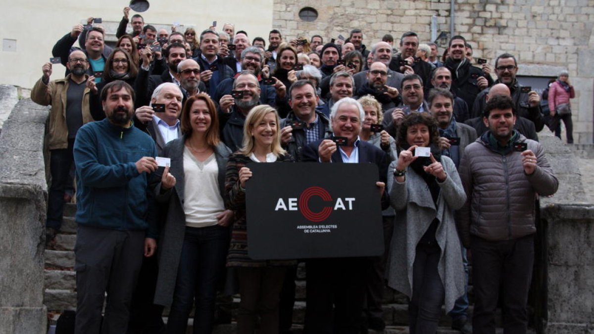 Un centenar de càrrecs van assistir ahir a la presentació de l’Assemblea d’Electes a Girona.