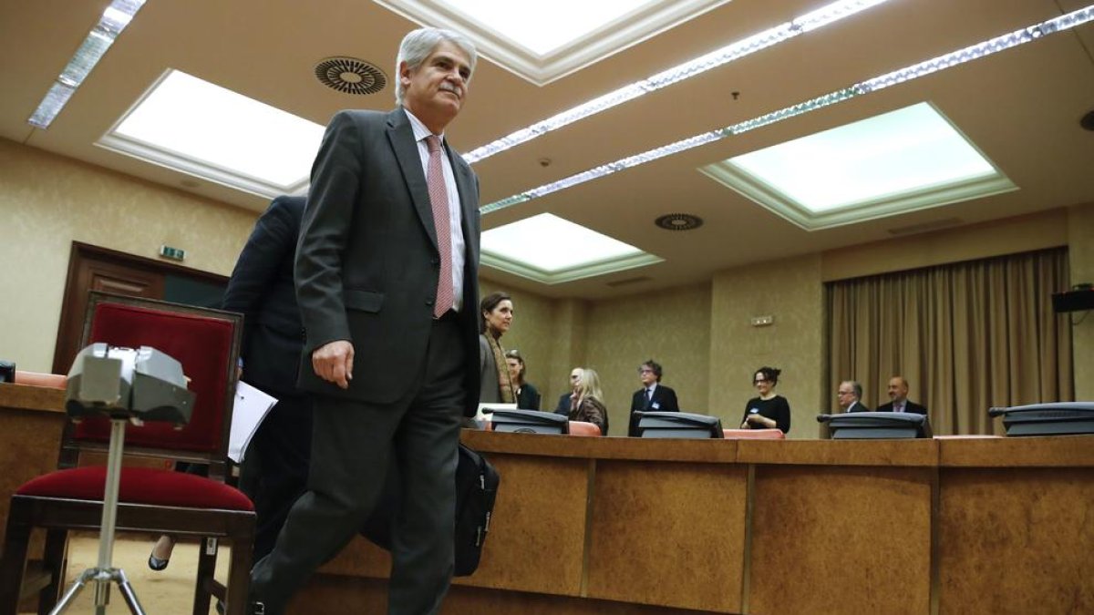 El ministre d’Exteriors, Alfonso Dastis, ahir a l’arribar a la comissió del ram al Congrés.