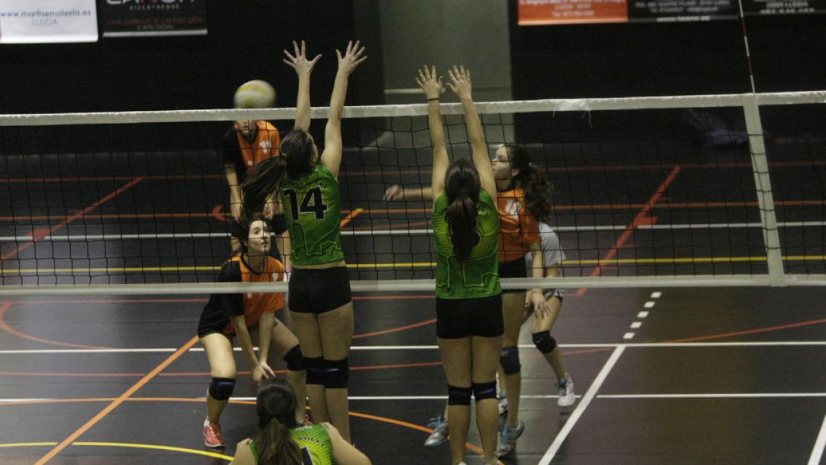 Las juveniles del Claver se impusieron a las del Balàfia.