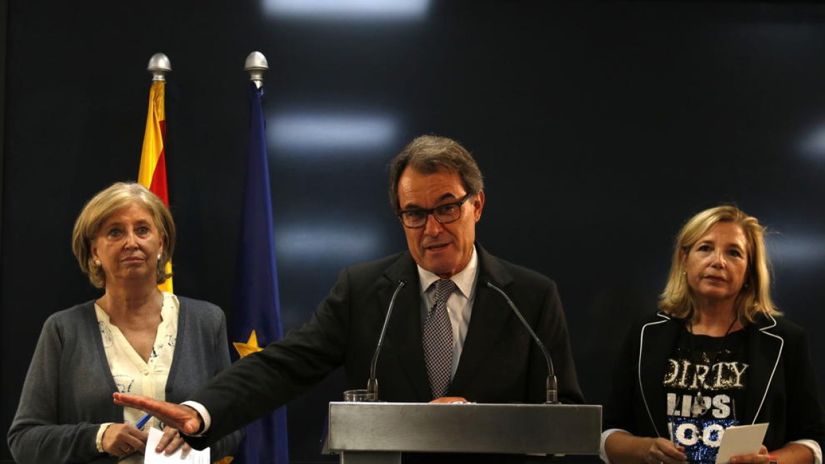Irene Rigau, Artur Mas i Joana Ortega, el passat 3 d’octubre.