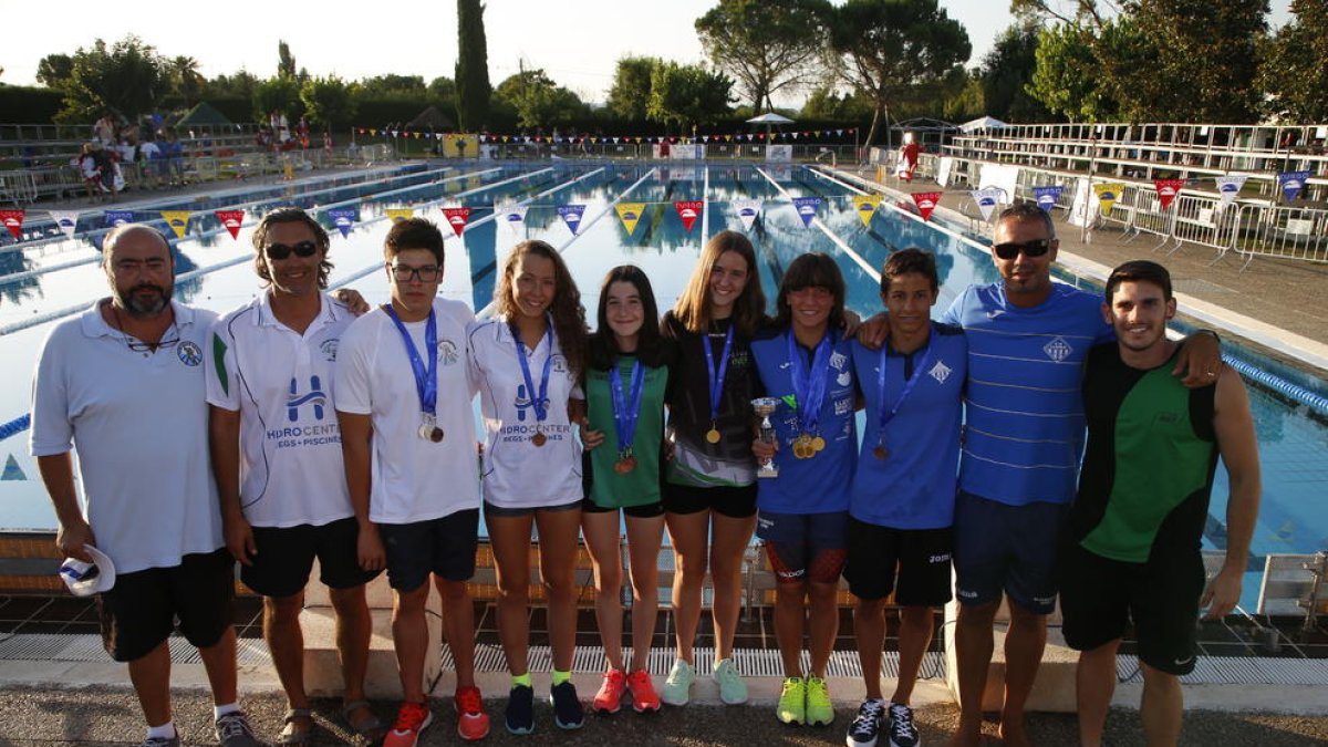 De izquierda a derecha, Joan Lluís Mas, David Pifarré, Bernat Esteban, Ares Perera, Andrea Serlavós, Laura Huguet, Paula Juste, Tomás Lomero, Jose Rojano y Joan Seguí.