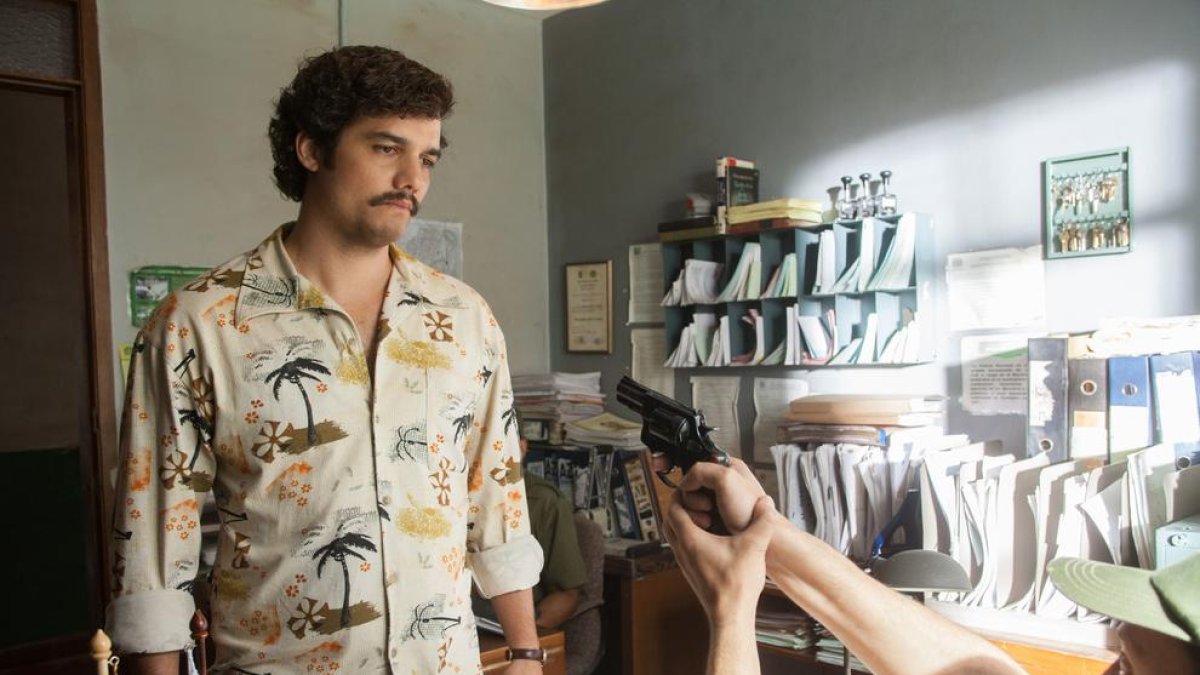 El actor Wagner Moura interpretando al traficante colombiano.
