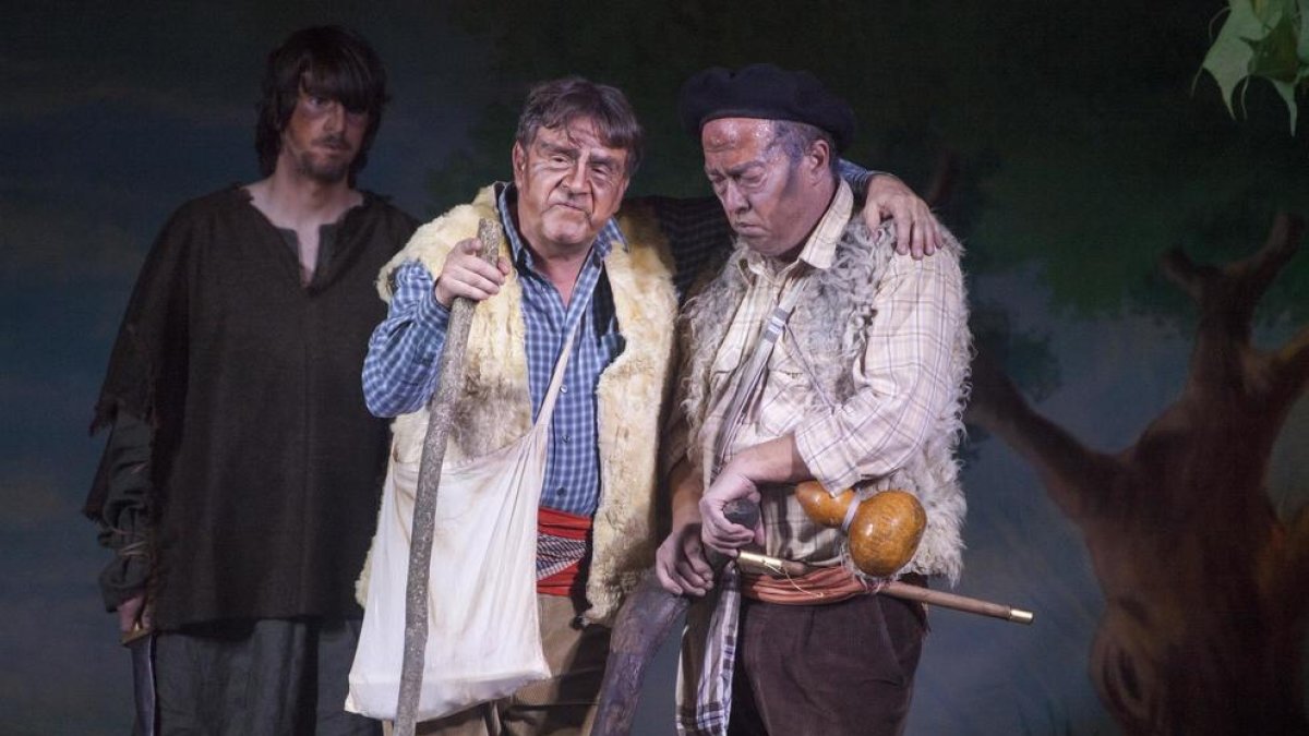 Los ‘pastorets’ protagonistas de la representación ayer en Guissona de esta obra navideña.