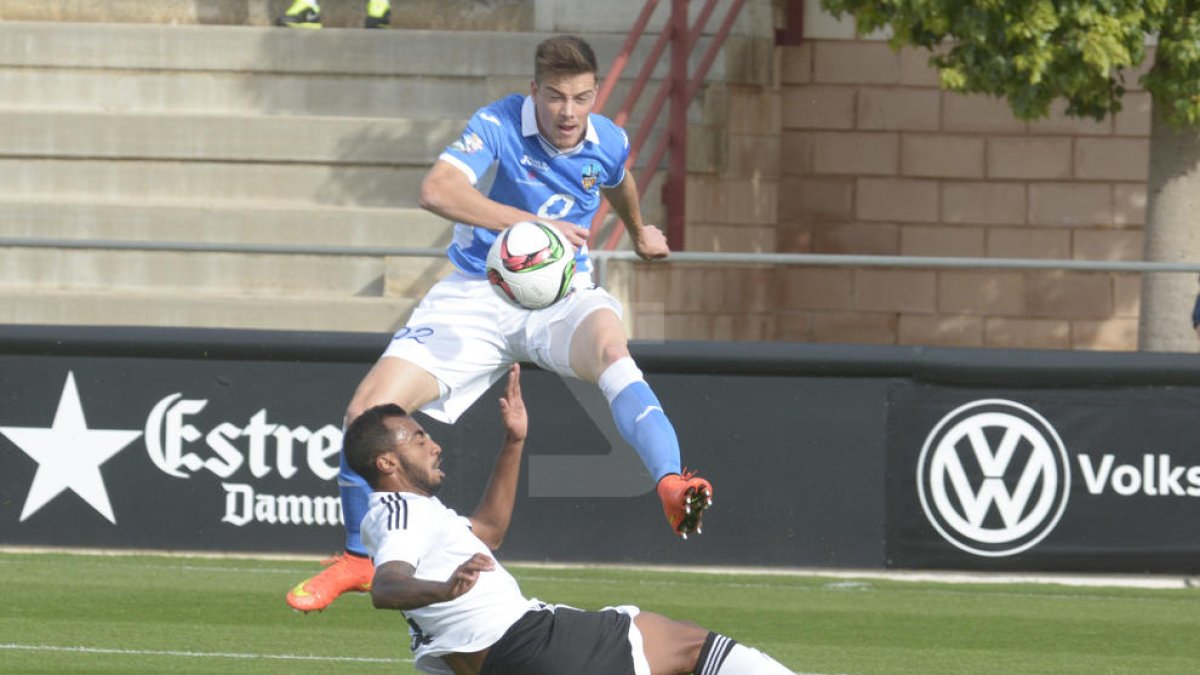 Toño Vázquez y Cristian Fernández, nuevas bajas del Lleida Esportiu