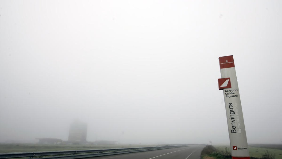 La niebla en Alguaire que obligó el miércoles a desviar los vuelos de Neilson a Reus.