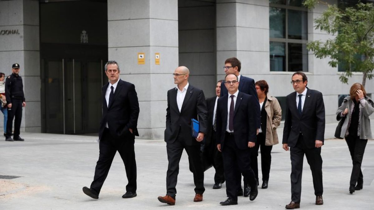 Junqueras i vuit consellers del Govern arriben a l'Audiència Nacional