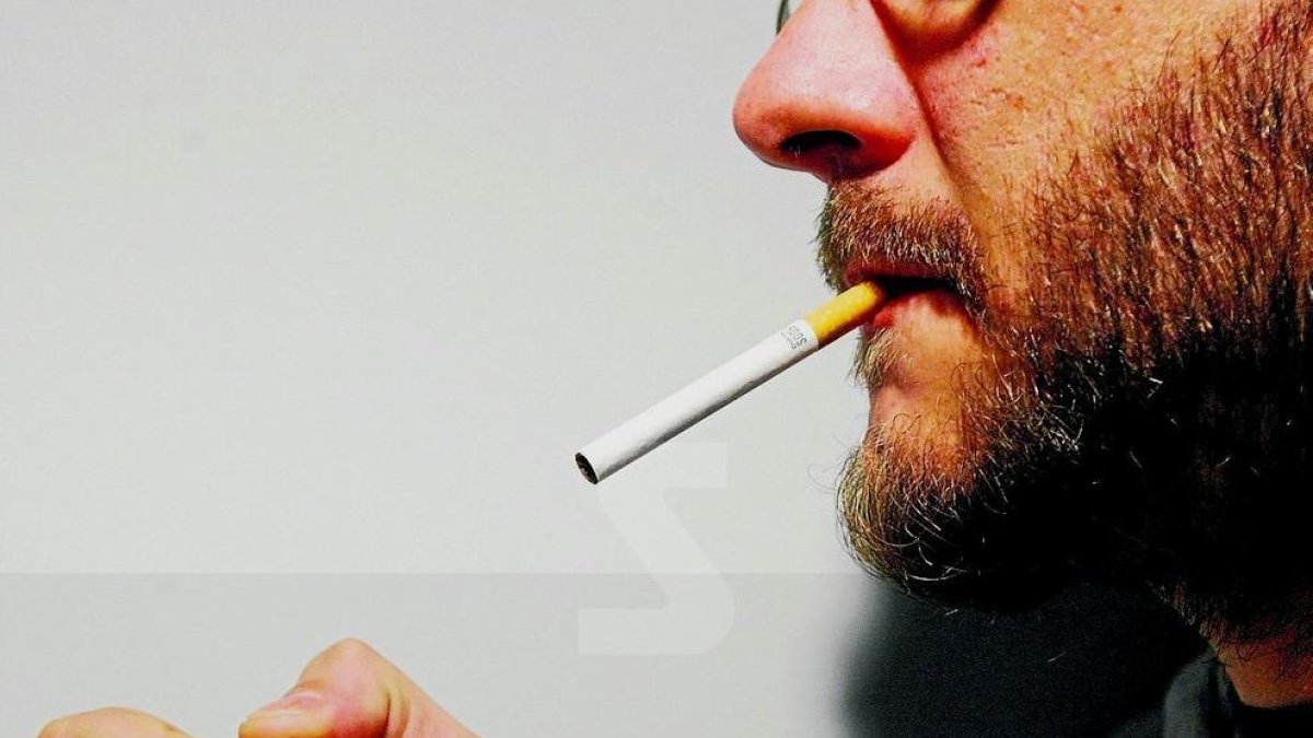 Una mort cada hora a Catalunya relacionada amb el tabac