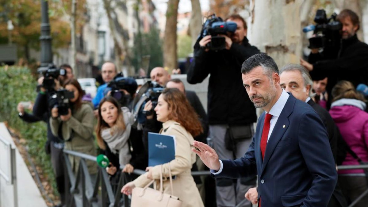 Els consellers, tret de Vila, responen només als seus advocats