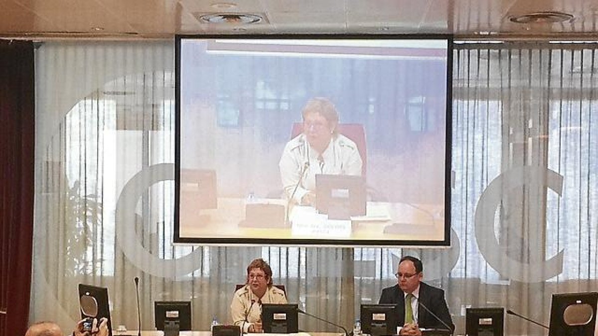 La consellera de Trabajo, Dolors Bassa, y el presidente del Consell de Treball, Lluís Franco.