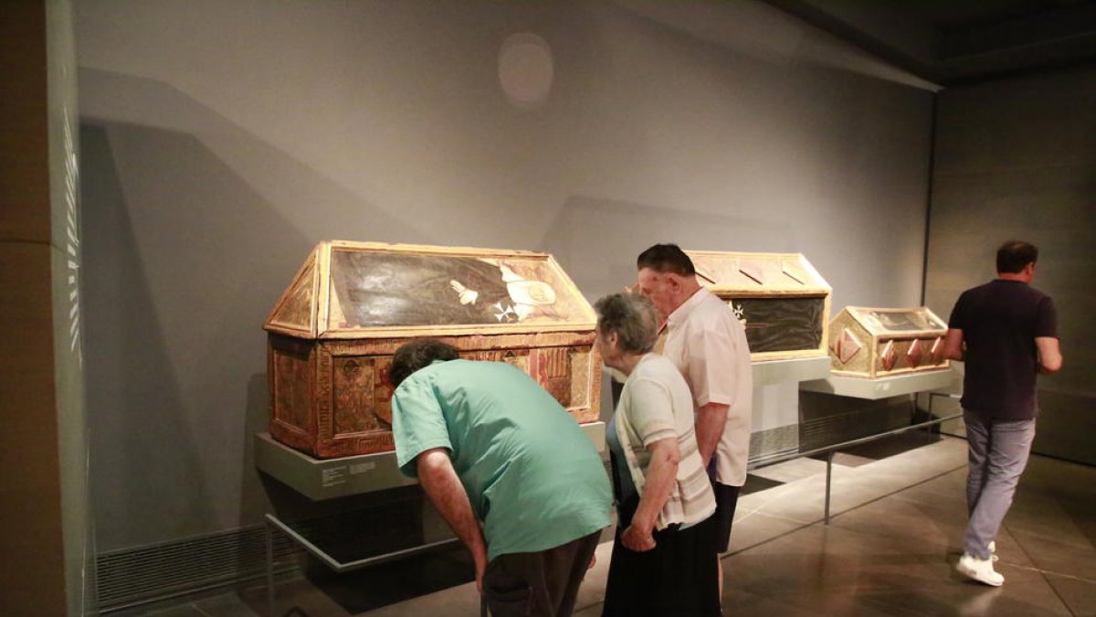 El Museu de Lleida ha recibido esta semana a numerosos visitantes interesados en las obras en litigio.