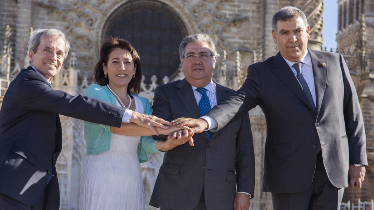 Representants de cada país, durant la trobada.