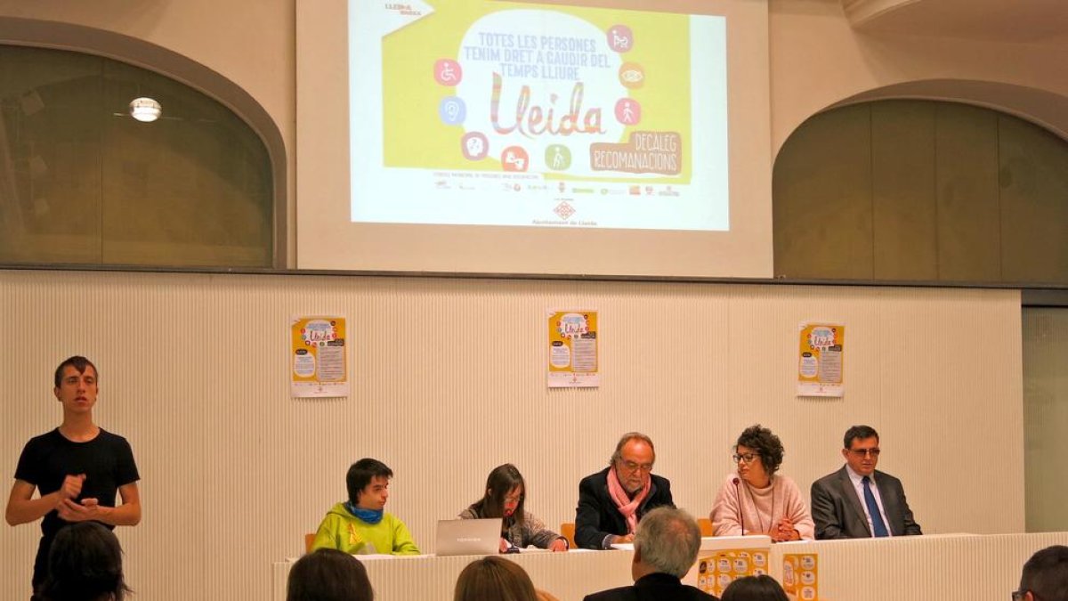 Un momento de la presentación de la campaña ayer.