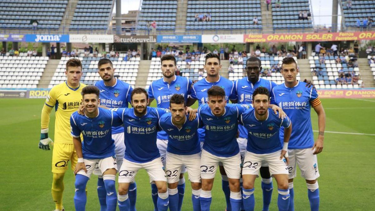 Formación inicial del Lleida en el partido del pasado domingo ante el Deportivo Aragón.