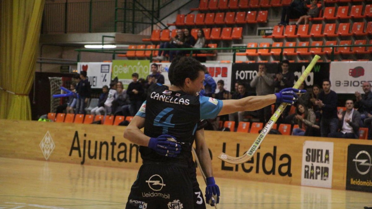 Cañellas celebra uno de los goles marcados ante el Caldes.