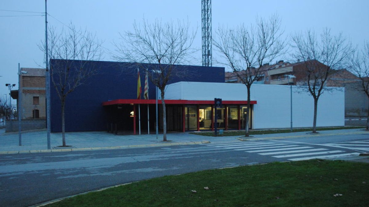 Imatge de la comissaria dels Mossos a Mollerussa.