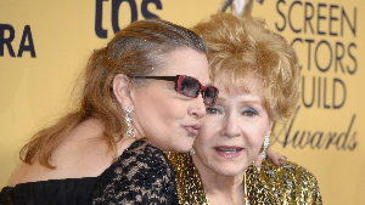 Fallece la actriz Debbie Reynolds, madre de Carrie Fisher