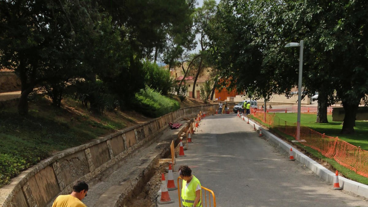 Los arqueólogos trabajan para documentar los restos.