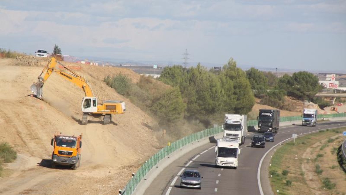 Muere una persona en una accidente en la autovía A-2 en Alcarràs