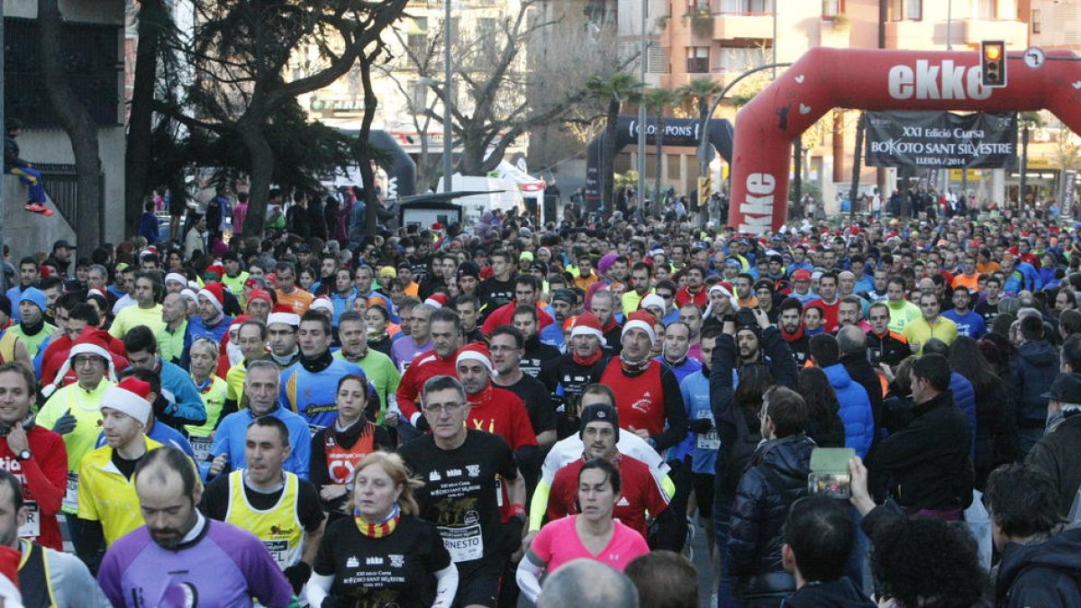Sortida d’una edició recent de la Sant Silvestre de Lleida.
