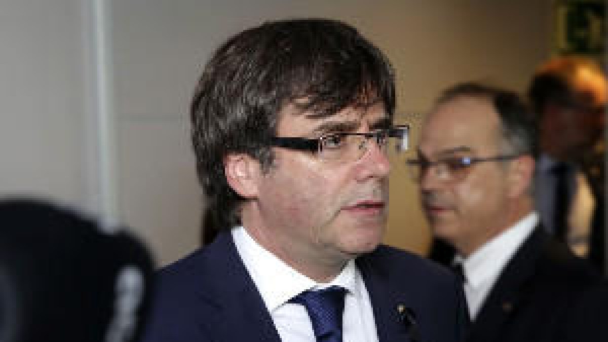 Puigdemont denuncia que hay una 