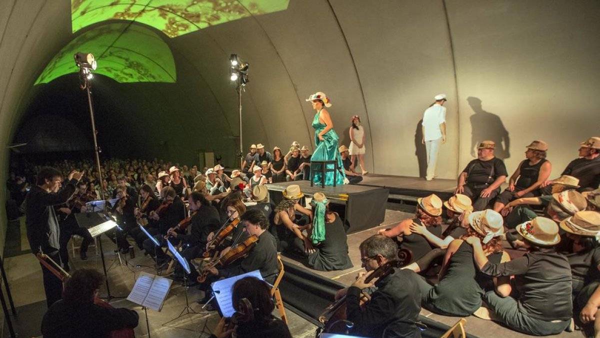 El túnel de Vergós es va convertir en un insòlit auditori.