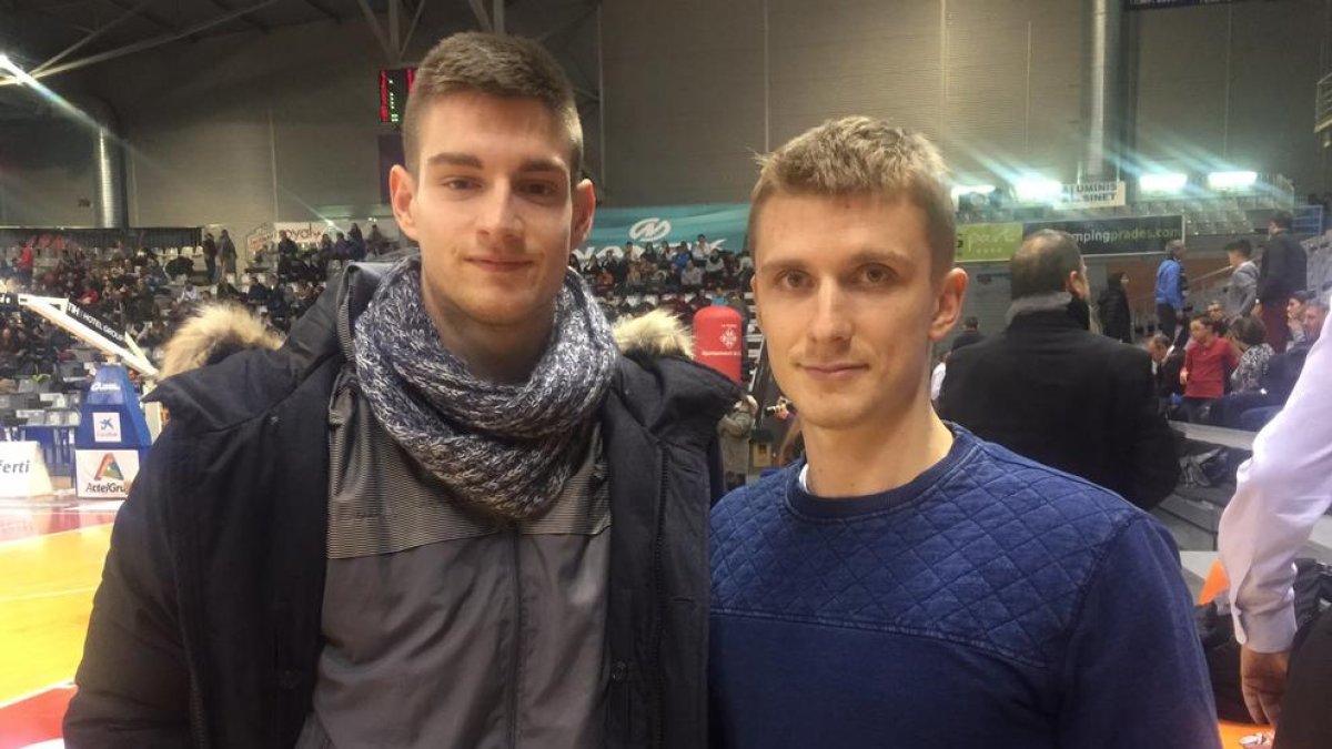 Cuéllar y Rupnik, dos ex del club, asistieron ayer al encuentro.