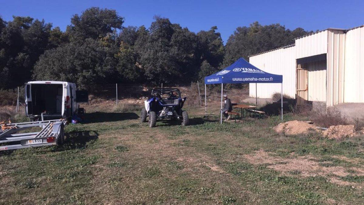 El vehicle de Cyril Despres, a la finca de Vilanova de l’Aguda.
