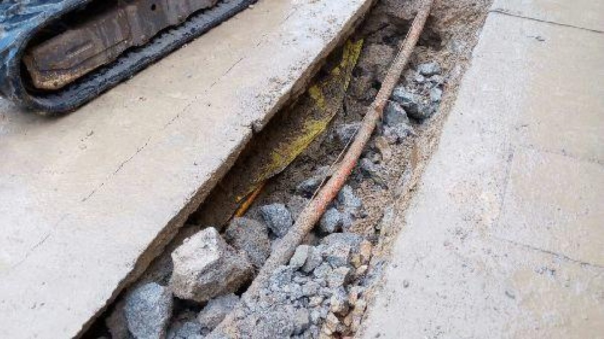 Imatge de la canonada principal trencada a Vallfogona de Balaguer.