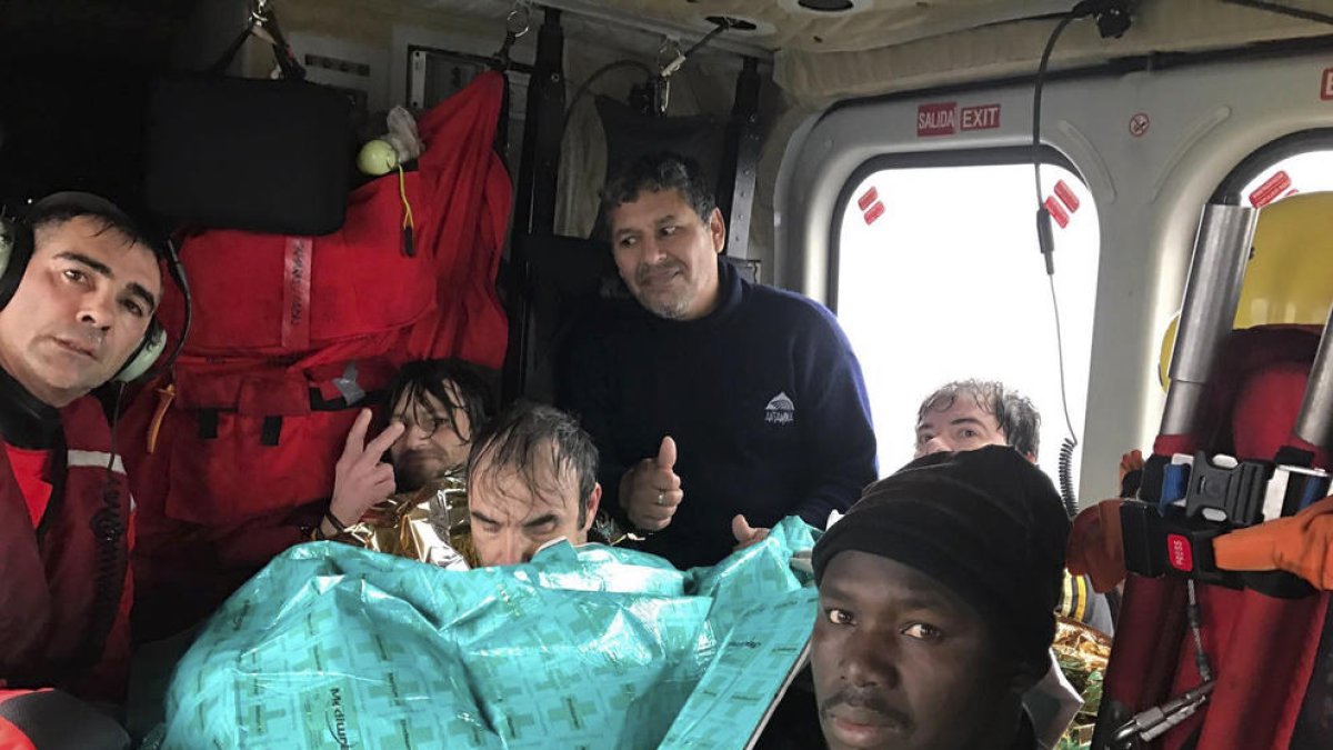 El temporal s’acarnissa amb Galícia i provoca un mort i vuit ferits
