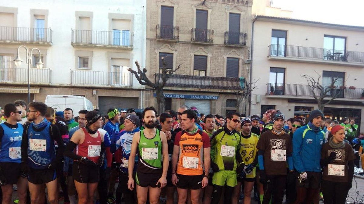 Els atletes participants, moments abans del tret de sortida.