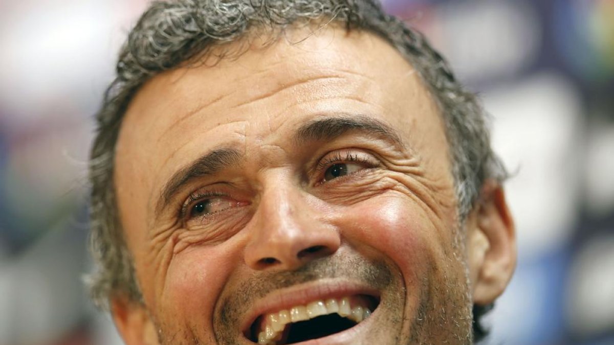 Luis Enrique, amb expressió alegre ahir durant la roda de premsa.