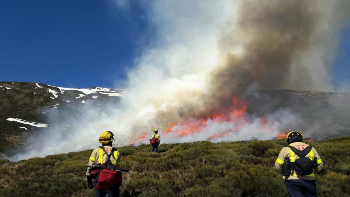 Cremes controlades per regenerar zones de pastura a Naut Aran