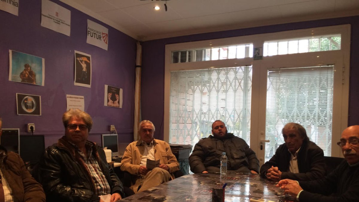 La plataforma celebró ayer una reunión en la sede de Futur.