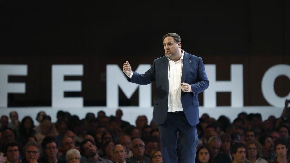 Oriol Junqueras en el acto de ayer, “Guanyem la República. Fem-ho,” en Barcelona.