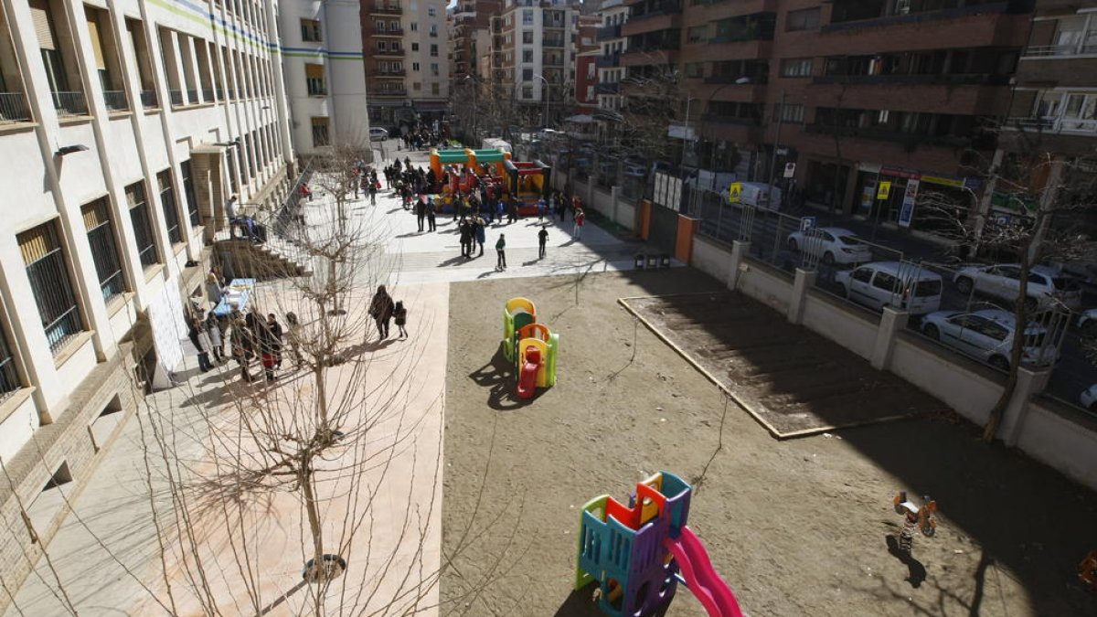 El nou pati d’educació infantil al col·legi Dominiques.