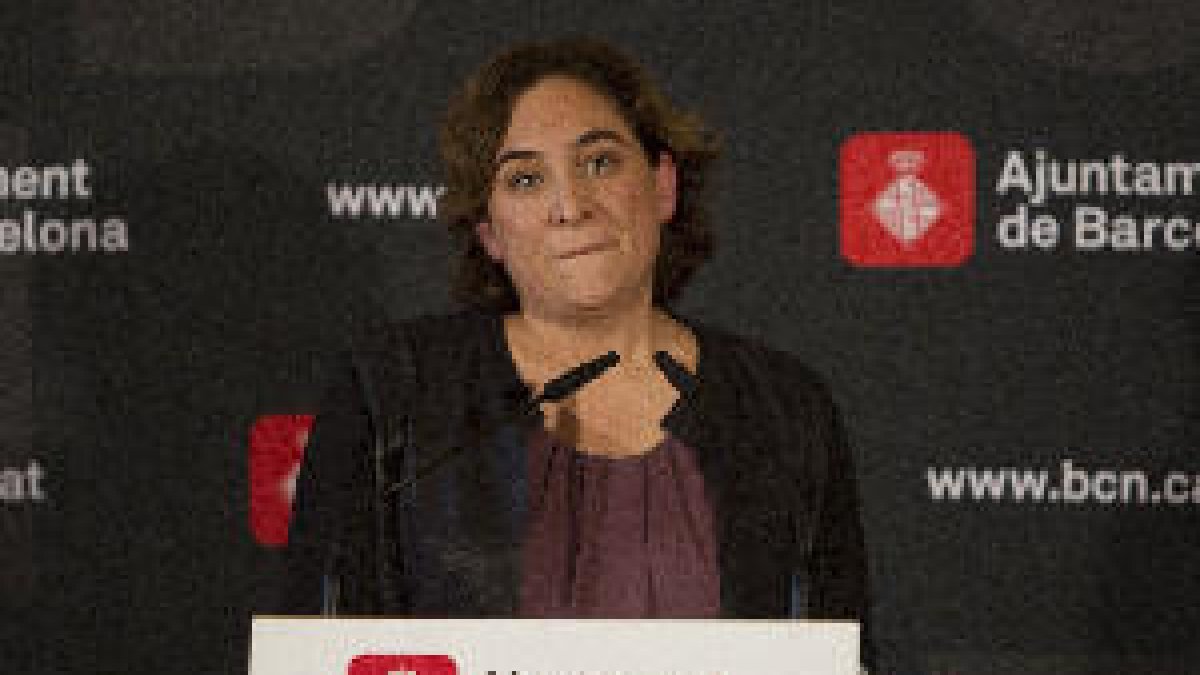 El entorno de Colau registra 
