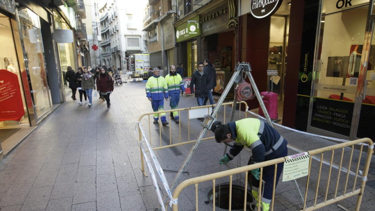 Mejoras en la red de alcantarillado de la calle Major sin abrir zanjas