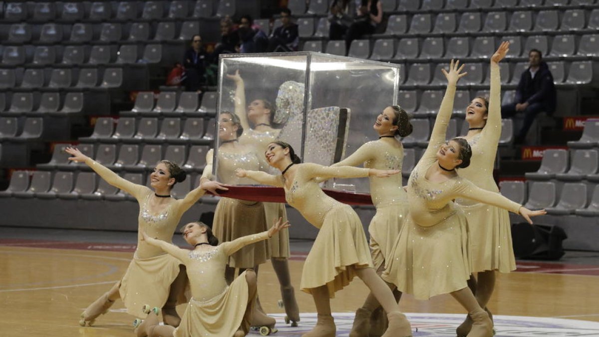 Una de las coreografías de los grupos participantes ayer en la segunda y última jornada del Estatal.