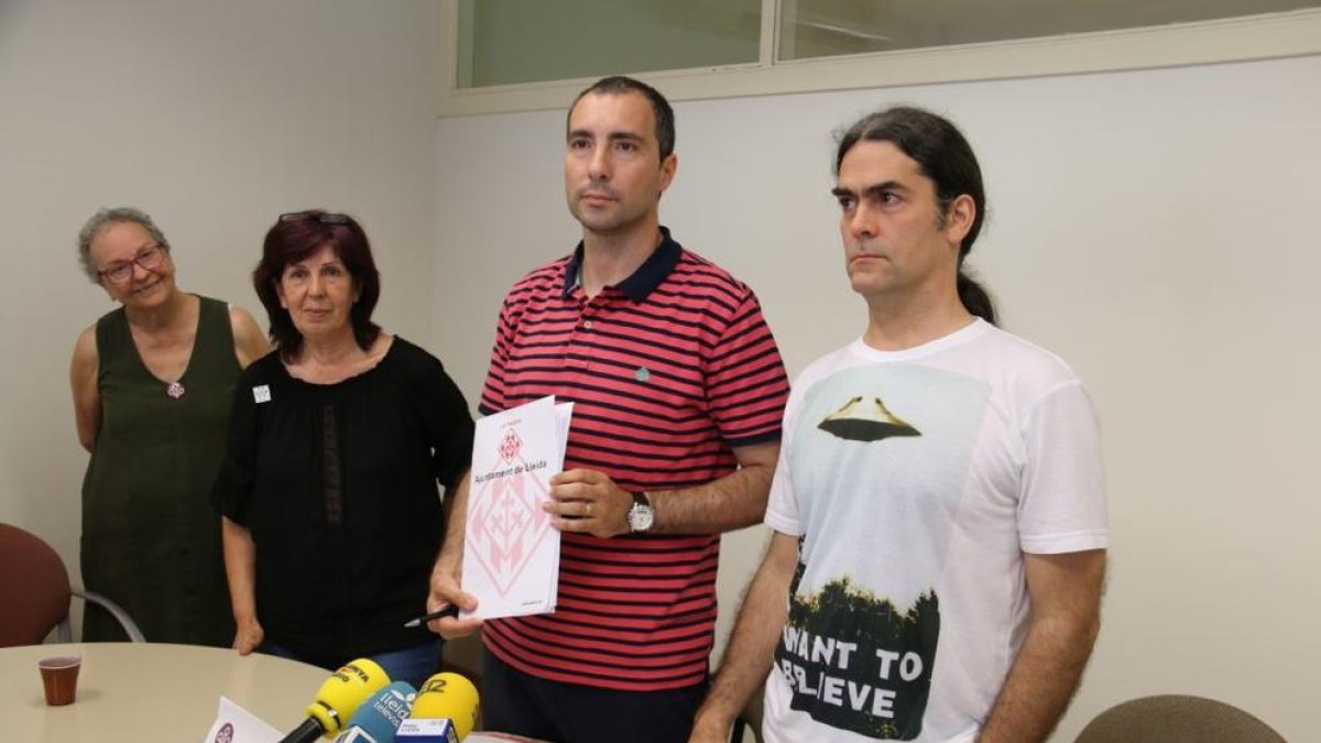 El Comú asegura que en los últimos doce años la Paeria ha dejado prescribir al menos 57 multas de tráfico y zona azul de 13 cargos electos