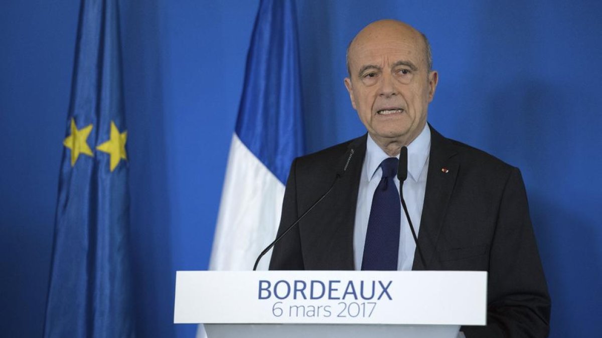 Juppé rechazó nuevamente sustituir como candidato a Fillon.